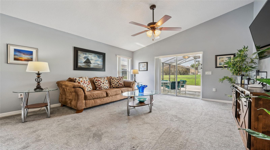 DAVENPORT, Florida 33897, 4 Bedrooms Bedrooms, ,2 BathroomsBathrooms,Residential,For Sale,KENSINGTON,0,MFRO6301214