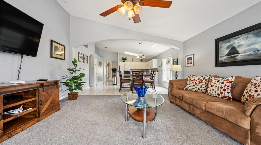 DAVENPORT, Florida 33897, 4 Bedrooms Bedrooms, ,2 BathroomsBathrooms,Residential,For Sale,KENSINGTON,0,MFRO6301214