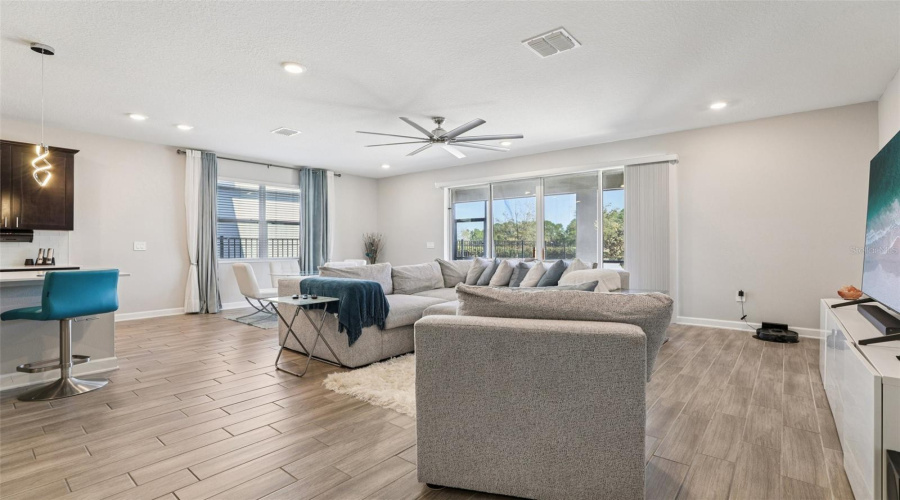 DAVENPORT, Florida 33837, 5 Bedrooms Bedrooms, ,3 BathroomsBathrooms,Residential,For Sale,CAMDEN,0,MFRTB8480476