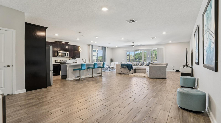 DAVENPORT, Florida 33837, 5 Bedrooms Bedrooms, ,3 BathroomsBathrooms,Residential,For Sale,CAMDEN,0,MFRTB8480476