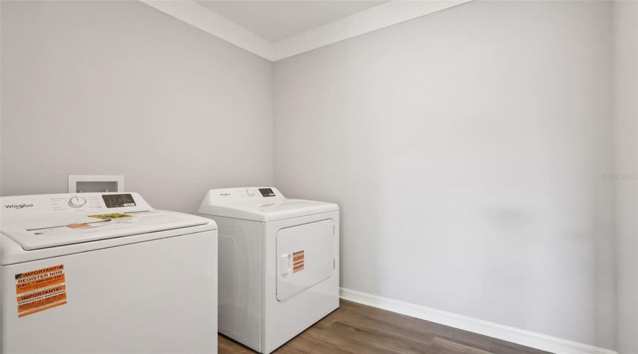 DAVENPORT, Florida 33837, 5 Bedrooms Bedrooms, ,3 BathroomsBathrooms,Residential,For Sale,MOUNTAIN,0,MFRO6384913