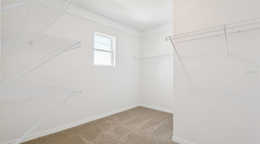 DAVENPORT, Florida 33837, 5 Bedrooms Bedrooms, ,3 BathroomsBathrooms,Residential,For Sale,MOUNTAIN,0,MFRO6384913