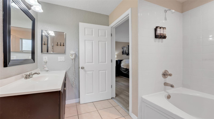 DAVENPORT, Florida 33897, 4 Bedrooms Bedrooms, ,3 BathroomsBathrooms,Residential,For Sale,VERONA,0,MFRO6365427