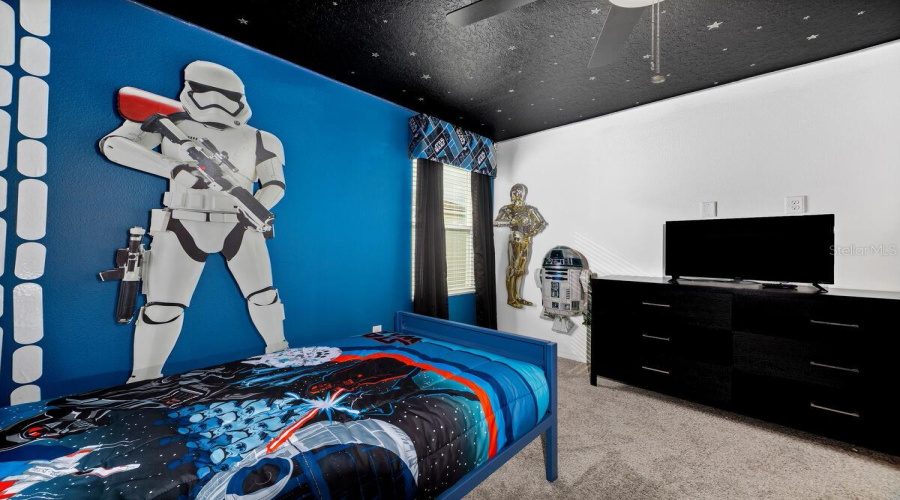 KISSIMMEE, Florida 34747, 9 Bedrooms Bedrooms, ,6 BathroomsBathrooms,Residential,For Sale,HILTON RIDGE,0,MFRS5143223