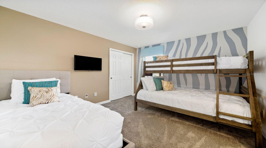 KISSIMMEE, Florida 34747, 9 Bedrooms Bedrooms, ,6 BathroomsBathrooms,Residential,For Sale,HILTON RIDGE,0,MFRS5143223