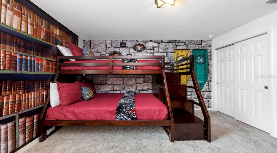 KISSIMMEE, Florida 34747, 9 Bedrooms Bedrooms, ,6 BathroomsBathrooms,Residential,For Sale,HILTON RIDGE,0,MFRS5143223