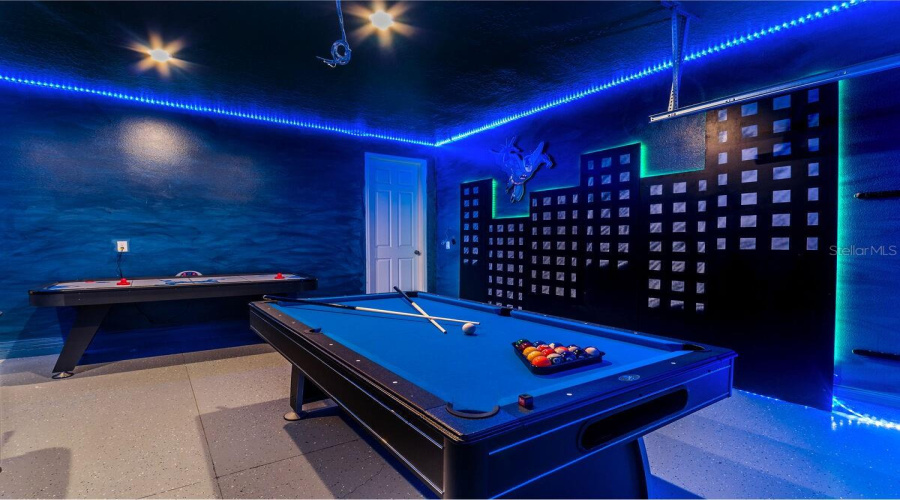 KISSIMMEE, Florida 34747, 9 Bedrooms Bedrooms, ,6 BathroomsBathrooms,Residential,For Sale,HILTON RIDGE,0,MFRS5143223