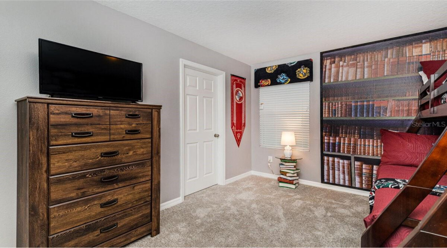 KISSIMMEE, Florida 34747, 9 Bedrooms Bedrooms, ,6 BathroomsBathrooms,Residential,For Sale,HILTON RIDGE,0,MFRS5143223