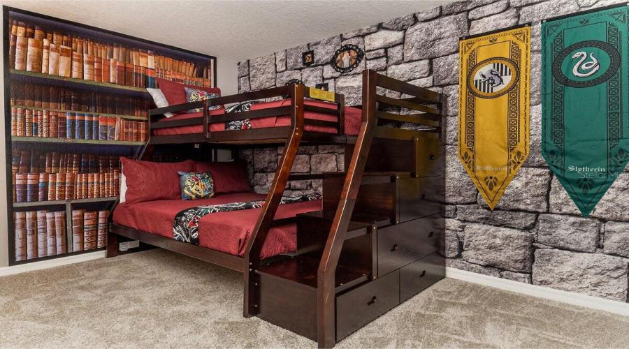 KISSIMMEE, Florida 34747, 9 Bedrooms Bedrooms, ,6 BathroomsBathrooms,Residential,For Sale,HILTON RIDGE,0,MFRS5143223