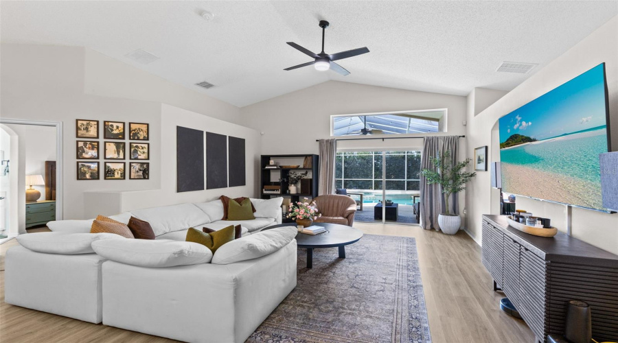 DAVENPORT, Florida 33837, 3 Bedrooms Bedrooms, ,2 BathroomsBathrooms,Residential,For Sale,JESSAMINE,0,MFRO6387299