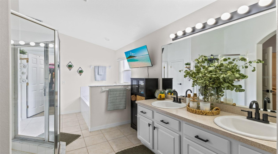 DAVENPORT, Florida 33837, 3 Bedrooms Bedrooms, ,2 BathroomsBathrooms,Residential,For Sale,JESSAMINE,0,MFRO6387299