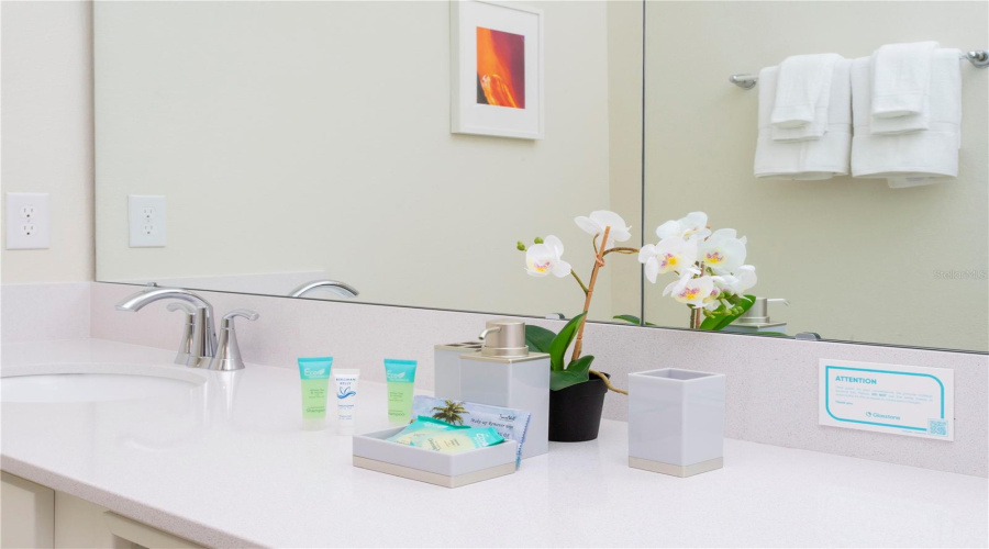 KISSIMMEE, Florida 34746, 2 Bedrooms Bedrooms, ,2 BathroomsBathrooms,Residential,For Sale,PARADOX,0,MFRO6387522