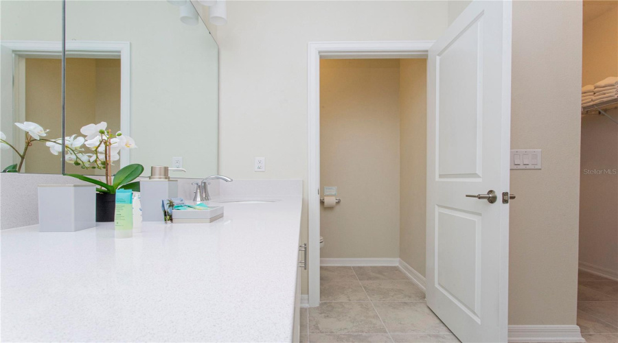 KISSIMMEE, Florida 34746, 2 Bedrooms Bedrooms, ,2 BathroomsBathrooms,Residential,For Sale,PARADOX,0,MFRO6387522