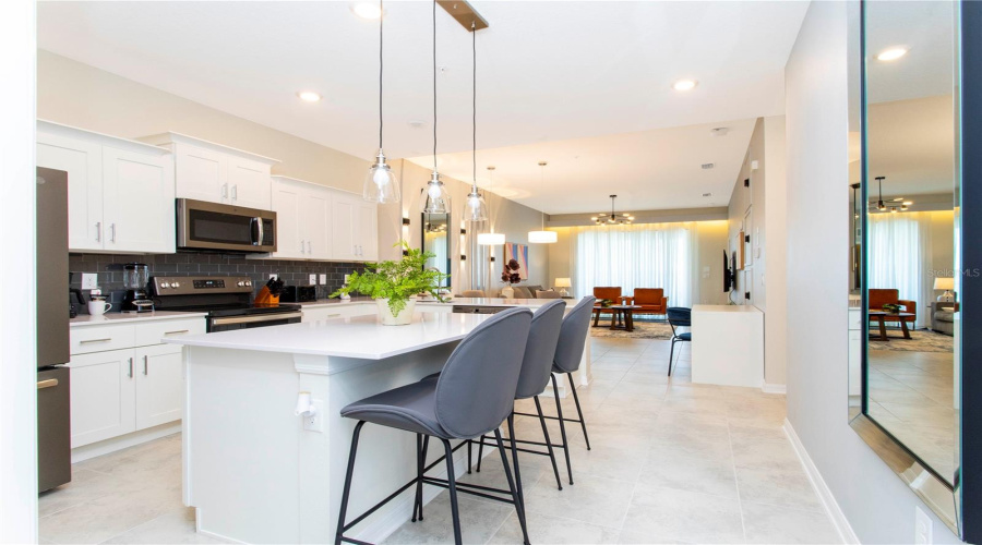 KISSIMMEE, Florida 34746, 2 Bedrooms Bedrooms, ,2 BathroomsBathrooms,Residential,For Sale,PARADOX,0,MFRO6387522