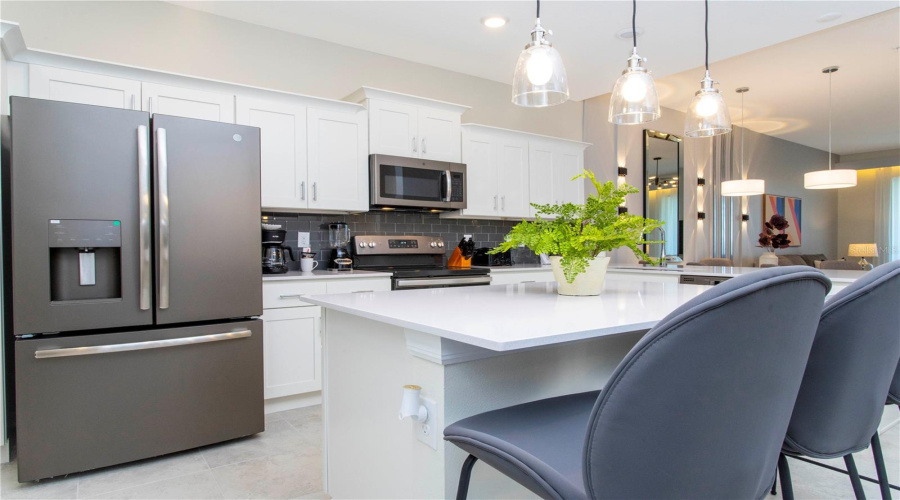 KISSIMMEE, Florida 34746, 2 Bedrooms Bedrooms, ,2 BathroomsBathrooms,Residential,For Sale,PARADOX,0,MFRO6387522