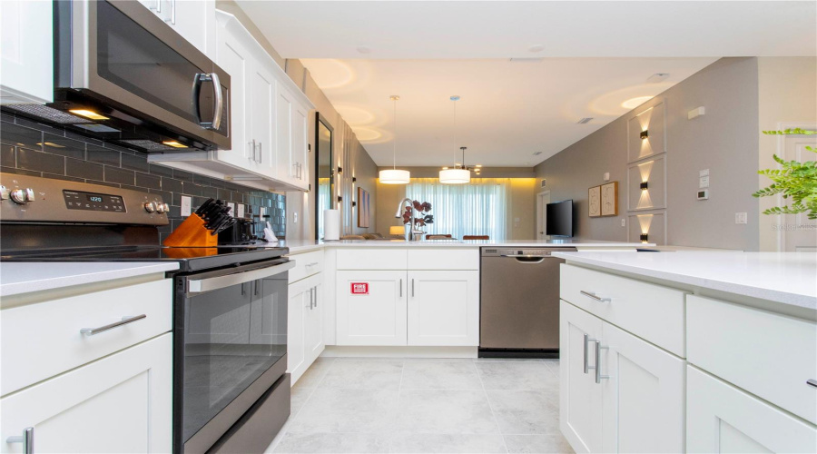 KISSIMMEE, Florida 34746, 2 Bedrooms Bedrooms, ,2 BathroomsBathrooms,Residential,For Sale,PARADOX,0,MFRO6387522