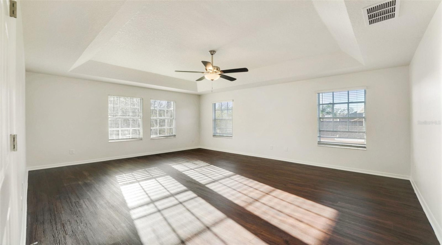 KISSIMMEE, Florida 34746, 6 Bedrooms Bedrooms, ,4 BathroomsBathrooms,Residential,For Sale,TREETOP,0,MFRO6387122