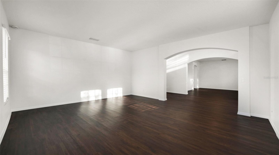 KISSIMMEE, Florida 34746, 6 Bedrooms Bedrooms, ,4 BathroomsBathrooms,Residential,For Sale,TREETOP,0,MFRO6387122