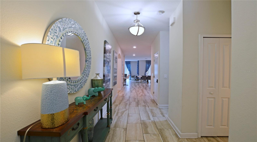 KISSIMMEE, Florida 34746, 6 Bedrooms Bedrooms, ,5 BathroomsBathrooms,Residential,For Sale,KINGS CASTLE,0,MFRO6387556