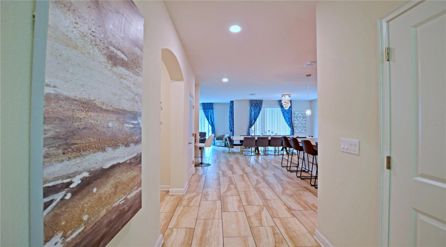 KISSIMMEE, Florida 34746, 6 Bedrooms Bedrooms, ,5 BathroomsBathrooms,Residential,For Sale,KINGS CASTLE,0,MFRO6387556