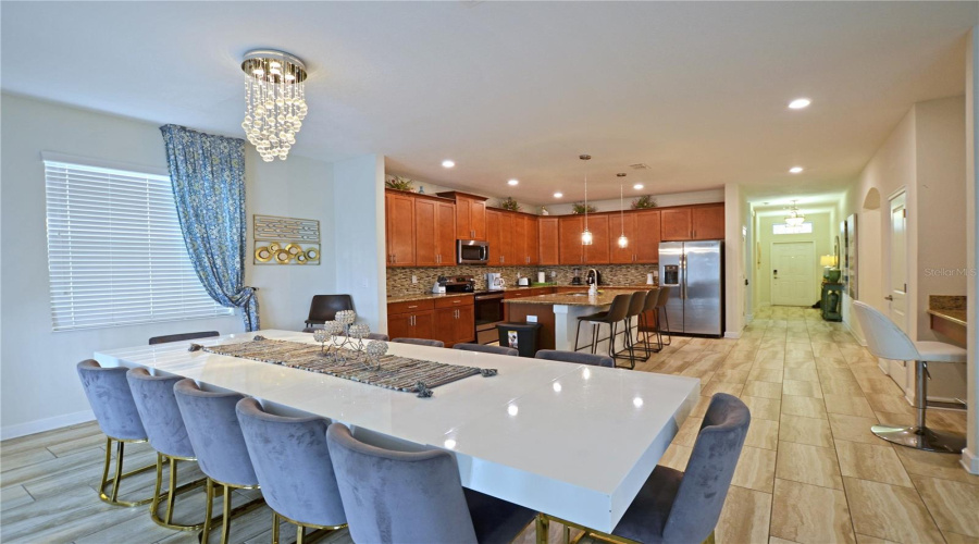 KISSIMMEE, Florida 34746, 6 Bedrooms Bedrooms, ,5 BathroomsBathrooms,Residential,For Sale,KINGS CASTLE,0,MFRO6387556