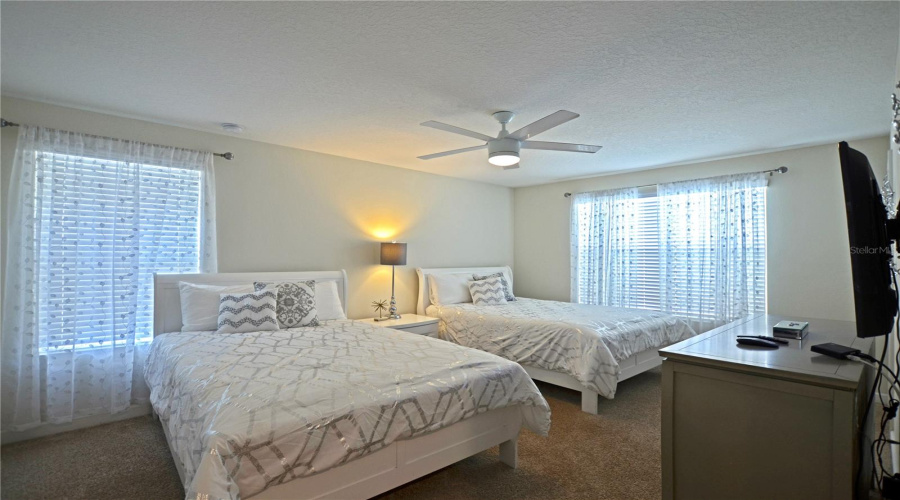 KISSIMMEE, Florida 34746, 6 Bedrooms Bedrooms, ,5 BathroomsBathrooms,Residential,For Sale,KINGS CASTLE,0,MFRO6387556