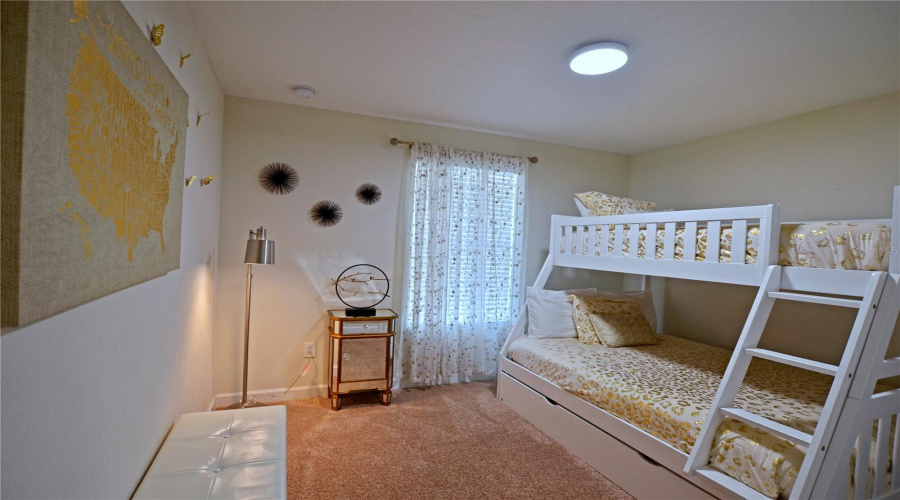 KISSIMMEE, Florida 34746, 6 Bedrooms Bedrooms, ,5 BathroomsBathrooms,Residential,For Sale,KINGS CASTLE,0,MFRO6387556