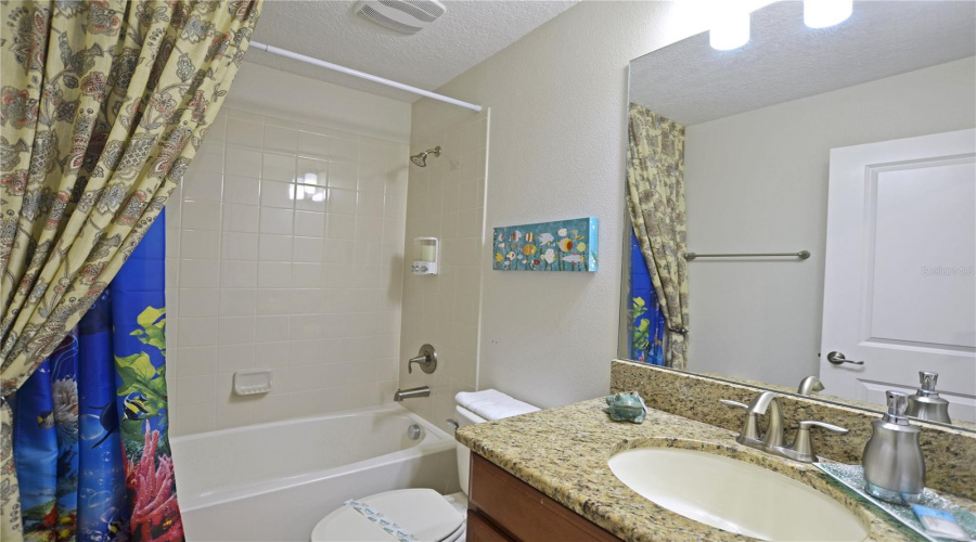 KISSIMMEE, Florida 34746, 6 Bedrooms Bedrooms, ,5 BathroomsBathrooms,Residential,For Sale,KINGS CASTLE,0,MFRO6387556