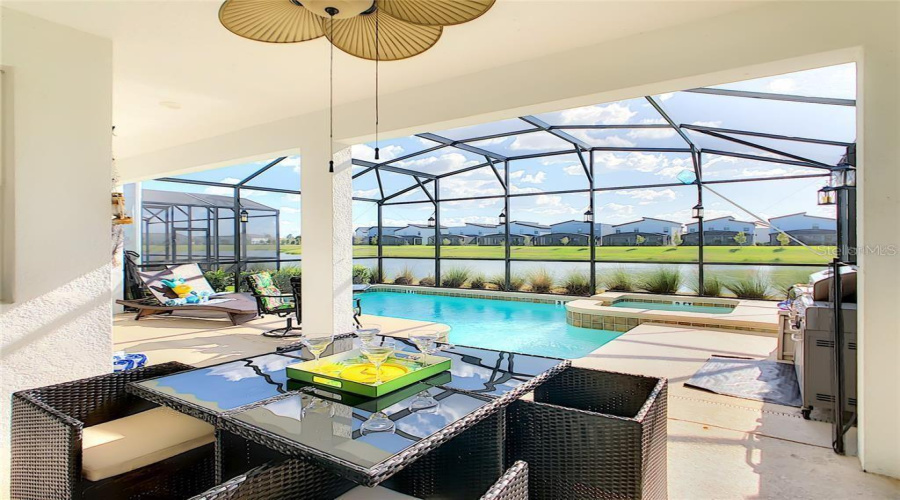 KISSIMMEE, Florida 34746, 6 Bedrooms Bedrooms, ,5 BathroomsBathrooms,Residential,For Sale,KINGS CASTLE,0,MFRO6387556