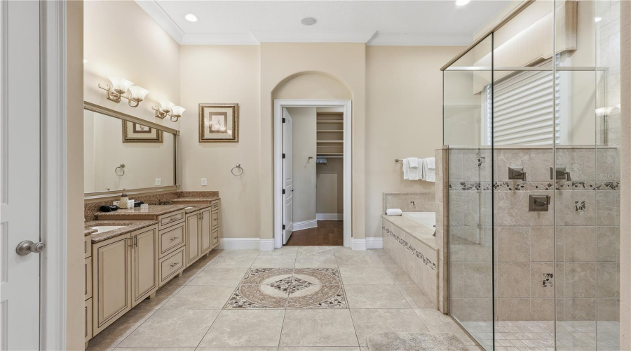 1st Floor Master Suite Bathroom & Walk In Closet off Bedroom 1