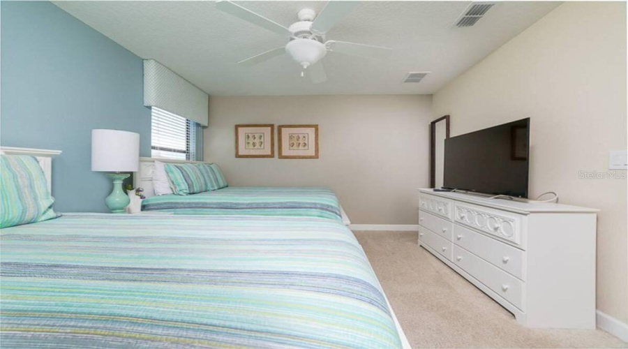 DAVENPORT, Florida 33896, 8 Bedrooms Bedrooms, ,5 BathroomsBathrooms,Residential,For Sale,SHADOW MOUNTAIN,0,MFRO6385097