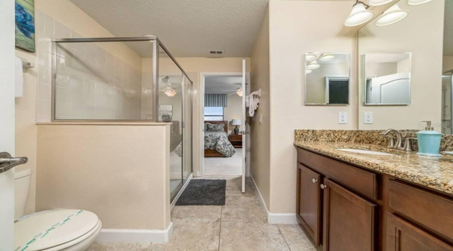 DAVENPORT, Florida 33896, 8 Bedrooms Bedrooms, ,5 BathroomsBathrooms,Residential,For Sale,SHADOW MOUNTAIN,0,MFRO6385097