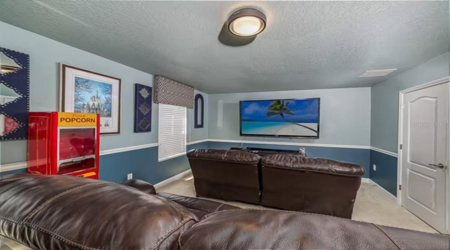 DAVENPORT, Florida 33896, 8 Bedrooms Bedrooms, ,5 BathroomsBathrooms,Residential,For Sale,SHADOW MOUNTAIN,0,MFRO6385097