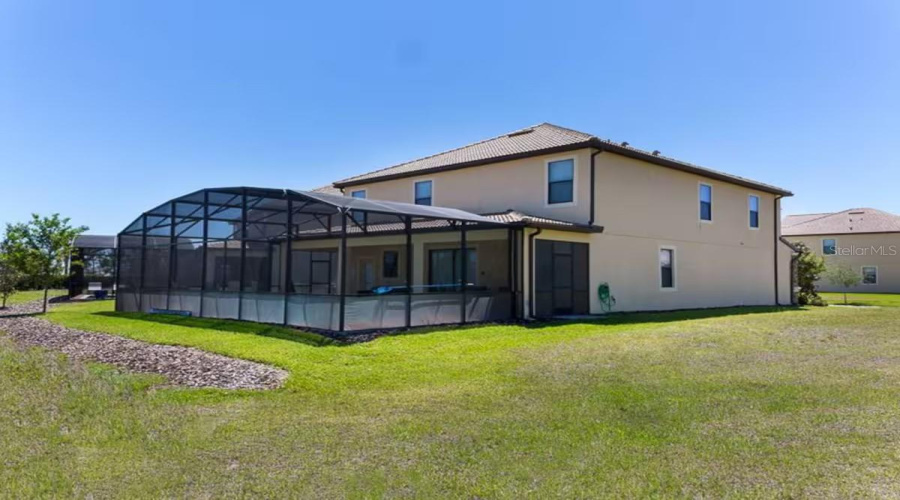 DAVENPORT, Florida 33896, 8 Bedrooms Bedrooms, ,5 BathroomsBathrooms,Residential,For Sale,SHADOW MOUNTAIN,0,MFRO6385097