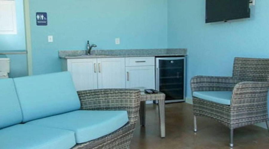 DAVENPORT, Florida 33896, 8 Bedrooms Bedrooms, ,5 BathroomsBathrooms,Residential,For Sale,SHADOW MOUNTAIN,0,MFRO6385097