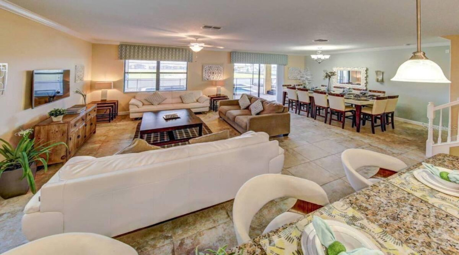 DAVENPORT, Florida 33896, 8 Bedrooms Bedrooms, ,5 BathroomsBathrooms,Residential,For Sale,SHADOW MOUNTAIN,0,MFRO6385097