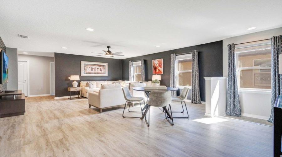 KISSIMMEE, Florida 34747, 6 Bedrooms Bedrooms, ,4 BathroomsBathrooms,Residential,For Sale,RHODES,0,MFRO6319078