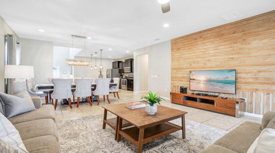 KISSIMMEE, Florida 34747, 6 Bedrooms Bedrooms, ,4 BathroomsBathrooms,Residential,For Sale,RHODES,0,MFRO6319078