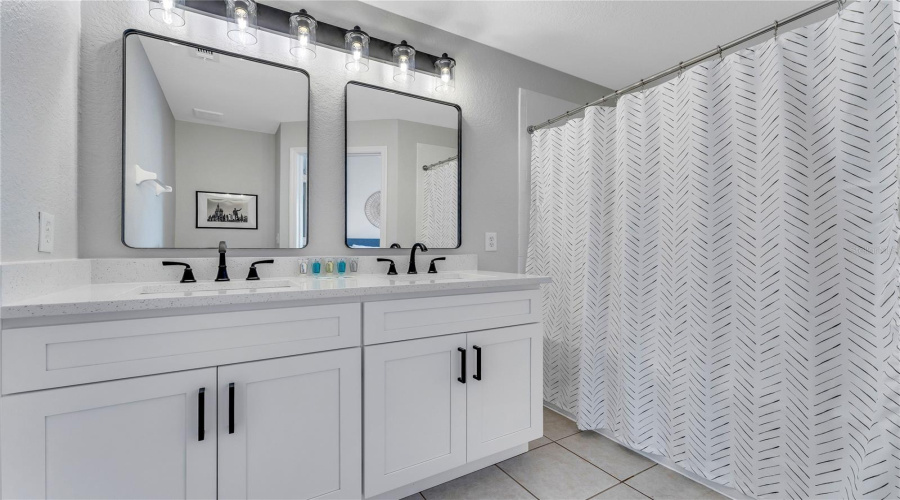 KISSIMMEE, Florida 34747, 3 Bedrooms Bedrooms, ,3 BathroomsBathrooms,Residential,For Sale,SIR KAUFMANN,0,MFRO6387651