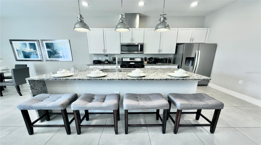 KISSIMMEE, Florida 34747, 5 Bedrooms Bedrooms, ,6 BathroomsBathrooms,Residential,For Sale,SUNVILLE,0,MFRS5145047