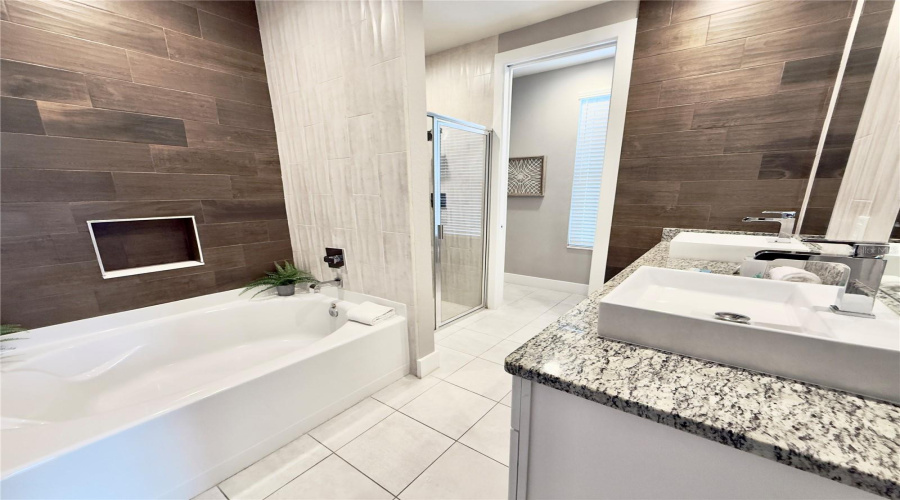 KISSIMMEE, Florida 34747, 5 Bedrooms Bedrooms, ,6 BathroomsBathrooms,Residential,For Sale,SUNVILLE,0,MFRS5145047