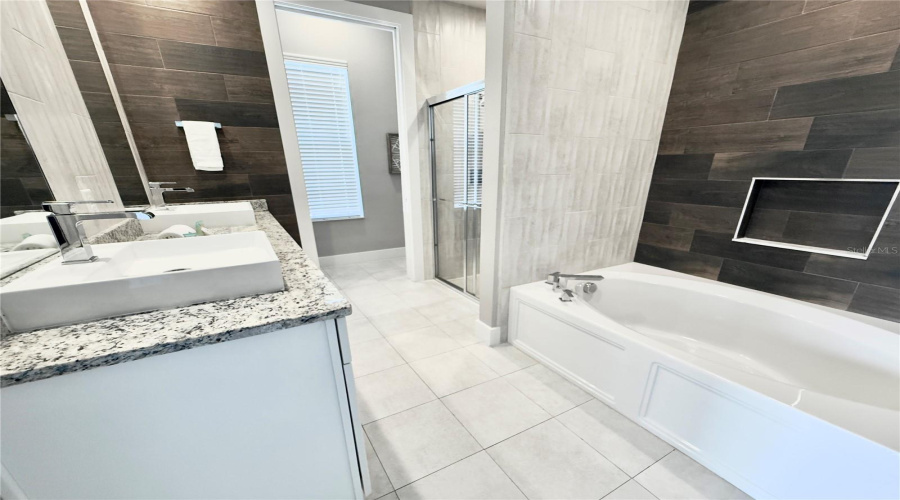 KISSIMMEE, Florida 34747, 5 Bedrooms Bedrooms, ,6 BathroomsBathrooms,Residential,For Sale,SUNNY DREAMS,0,MFRS5144996