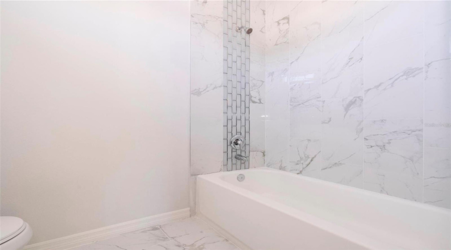 DAVENPORT, Florida 33837, 3 Bedrooms Bedrooms, ,2 BathroomsBathrooms,Residential,For Sale,ALTA VISTA,0,MFRO6383604