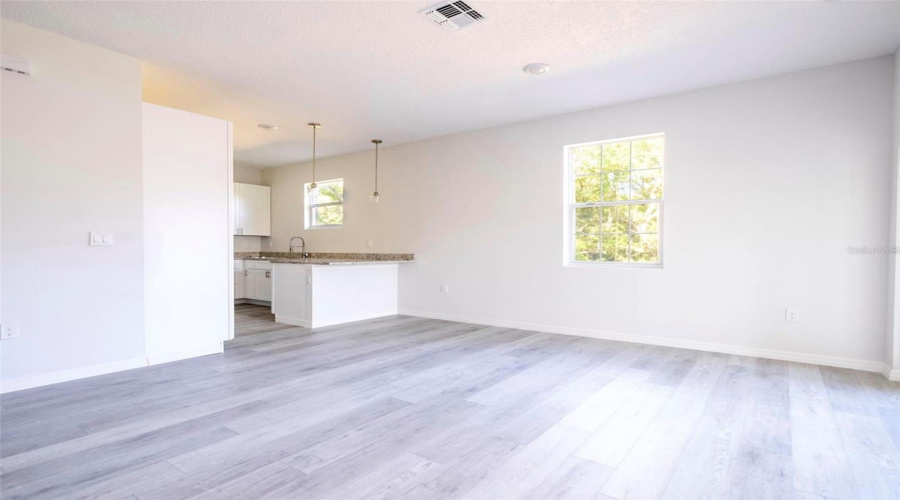 DAVENPORT, Florida 33837, 3 Bedrooms Bedrooms, ,2 BathroomsBathrooms,Residential,For Sale,ALTA VISTA,0,MFRO6383604