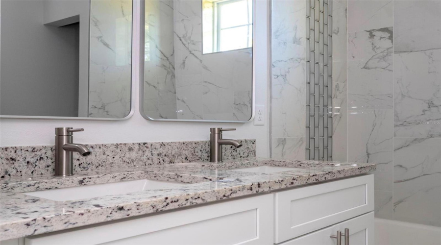 DAVENPORT, Florida 33837, 3 Bedrooms Bedrooms, ,2 BathroomsBathrooms,Residential,For Sale,ALTA VISTA,0,MFRO6383604