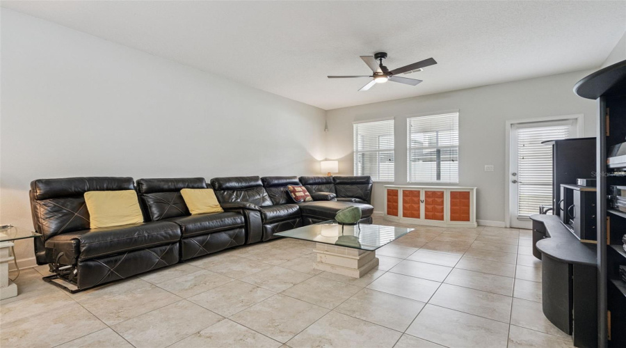 KISSIMMEE, Florida 34746, 3 Bedrooms Bedrooms, ,2 BathroomsBathrooms,Residential,For Sale,FAIRY TALE,0,MFRO6387662