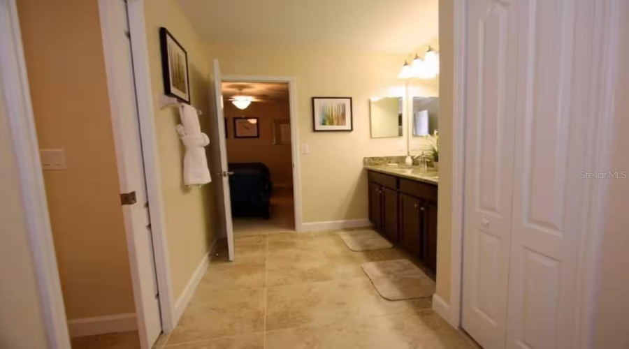 DAVENPORT, Florida 33896, 9 Bedrooms Bedrooms, ,5 BathroomsBathrooms,Residential,For Sale,MOON VALLEY,0,MFRO6385124