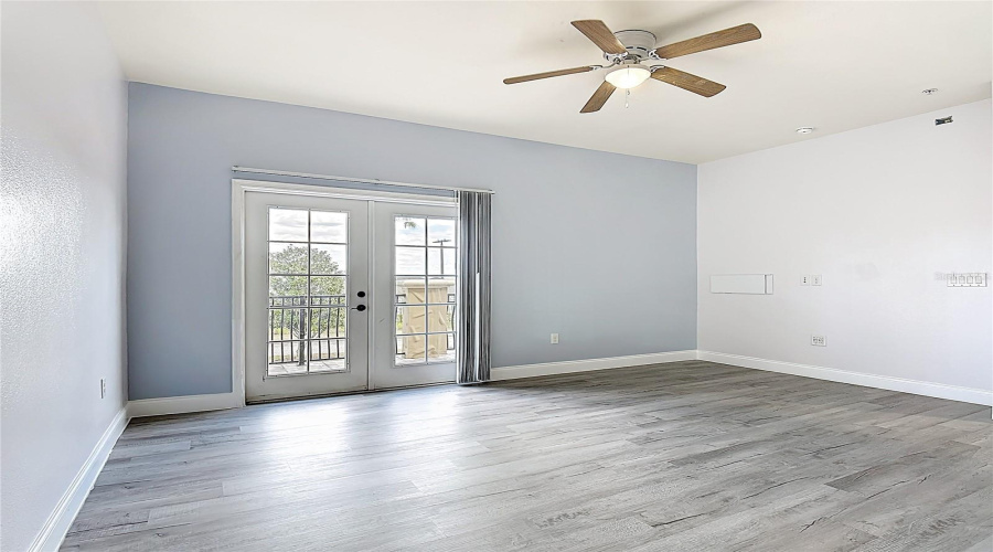 DAVENPORT, Florida 33897, 4 Bedrooms Bedrooms, ,3 BathroomsBathrooms,Residential,For Sale,BELLA VISTA,0,MFRS5144491