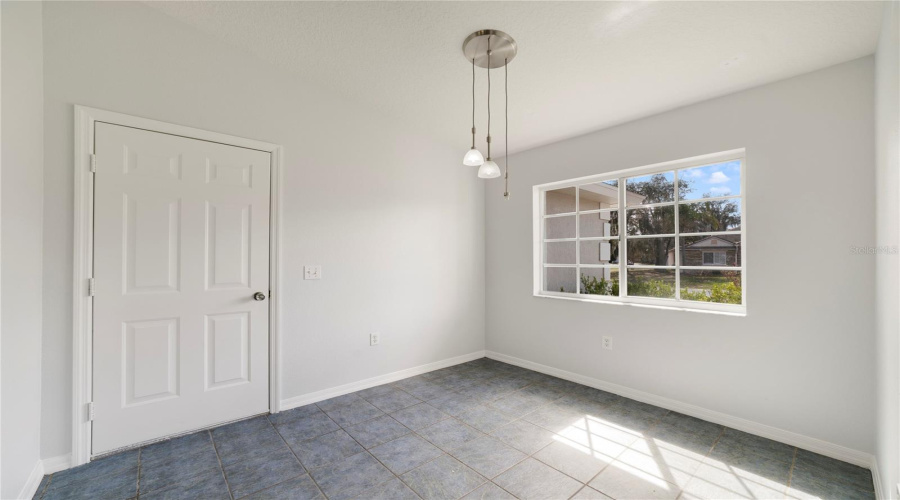 DAVENPORT, Florida 33896, 3 Bedrooms Bedrooms, ,2 BathroomsBathrooms,Residential,For Sale,PARADISE WOODS,0,MFRO6387989