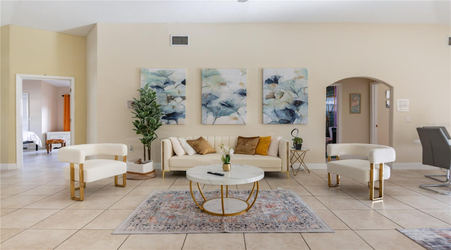 DAVENPORT, Florida 33897, 5 Bedrooms Bedrooms, ,3 BathroomsBathrooms,Residential,For Sale,JERICA,0,MFRO6387966